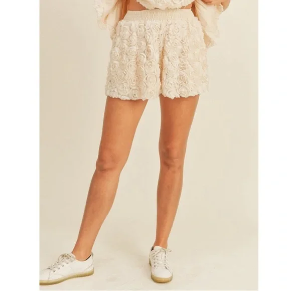 NEW 2pc Set “Roses” - Picture 9 of 11